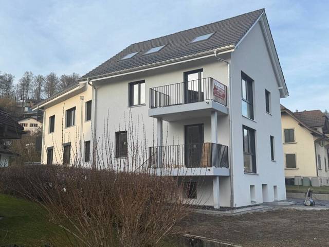 Vollvermietetes Invest-Objekt mit vier attraktiven Einheiten — Bild 1 von 11